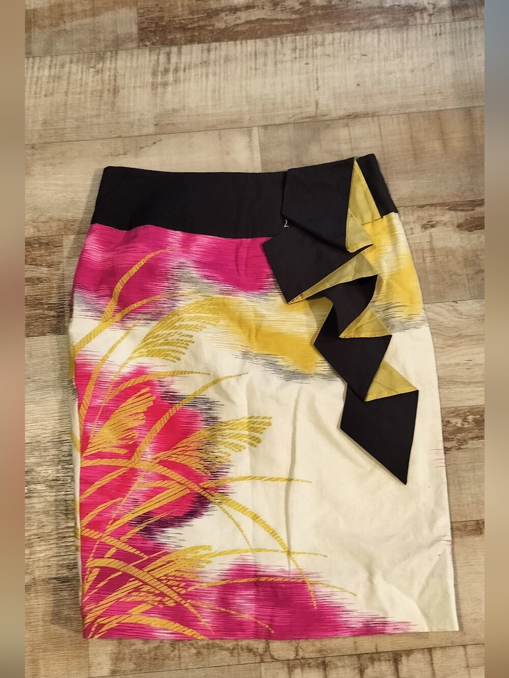 Floreat Black and White Tropical Pencil Skirt